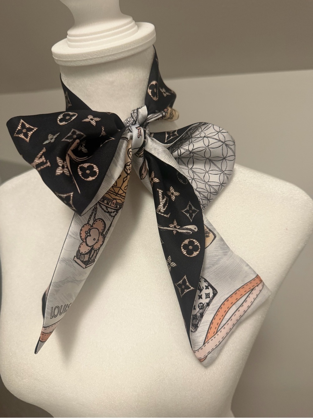 Louis Vuitton Black Silk Monogram Hot Air Balloon Bandeau Scarf Reversible